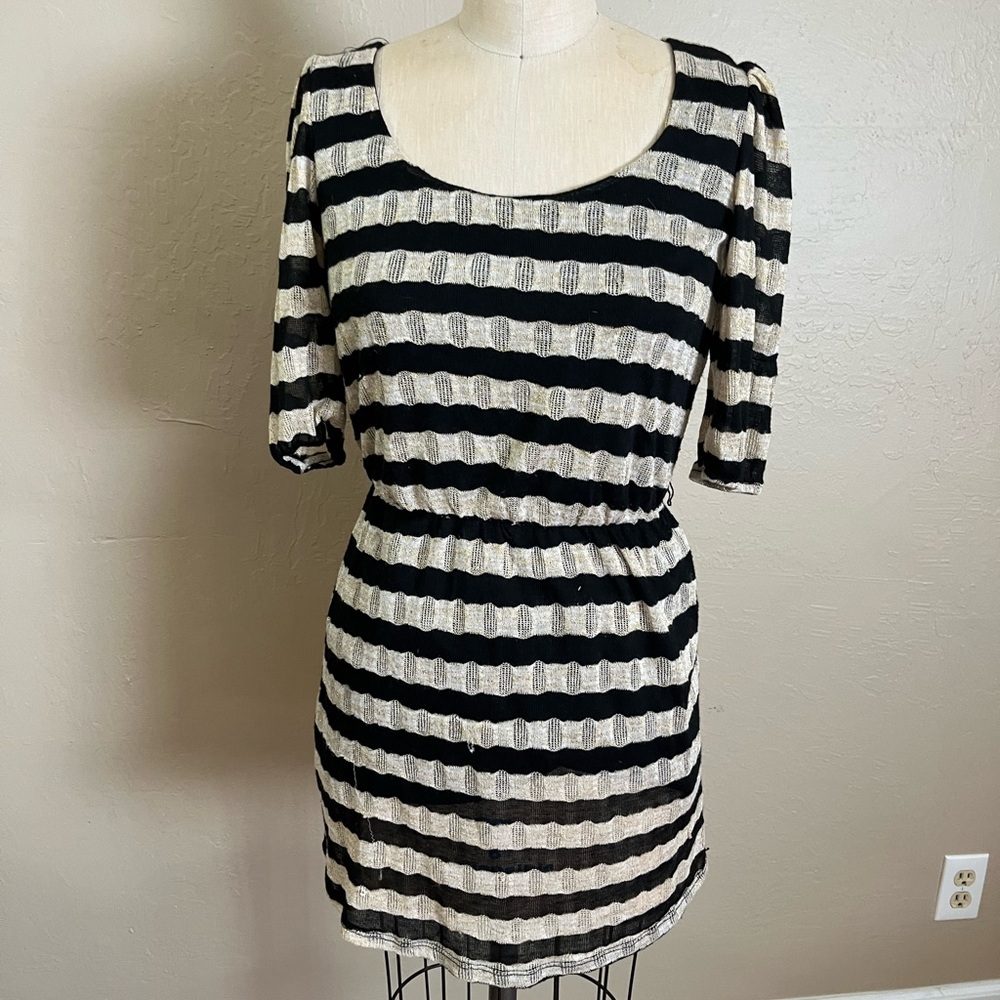 Cute cocktail dress, stripes with threaded glitter inlay